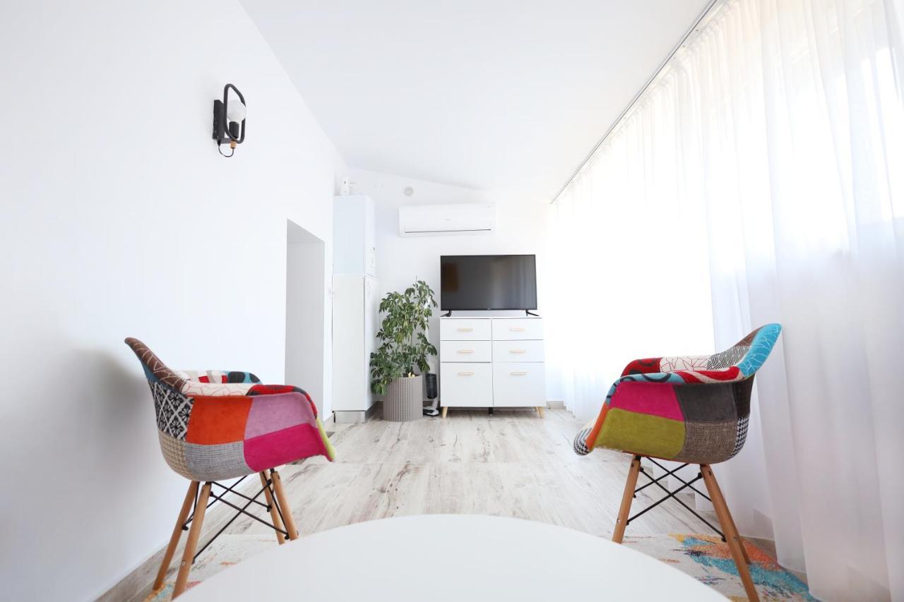 Apartament Patrick Gura Humorului Esterno foto