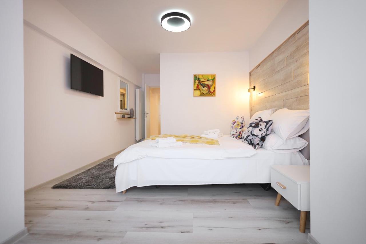 Apartament Patrick Gura Humorului Esterno foto