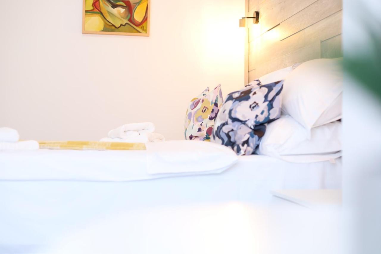 Apartament Patrick Gura Humorului Esterno foto